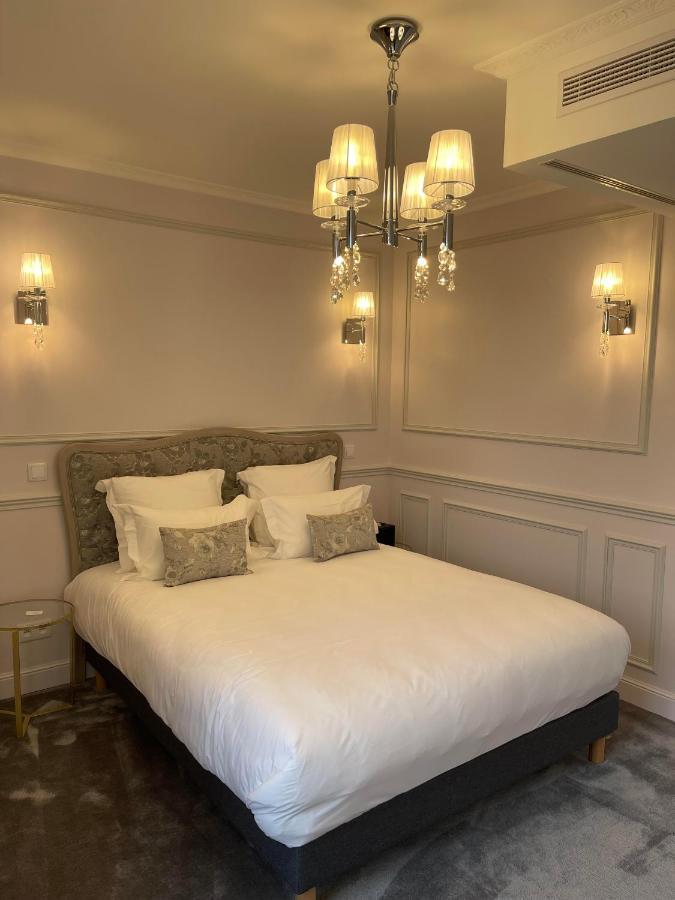 Chateau Des Hauts De Provins Hotel Champcenest Eksteriør billede